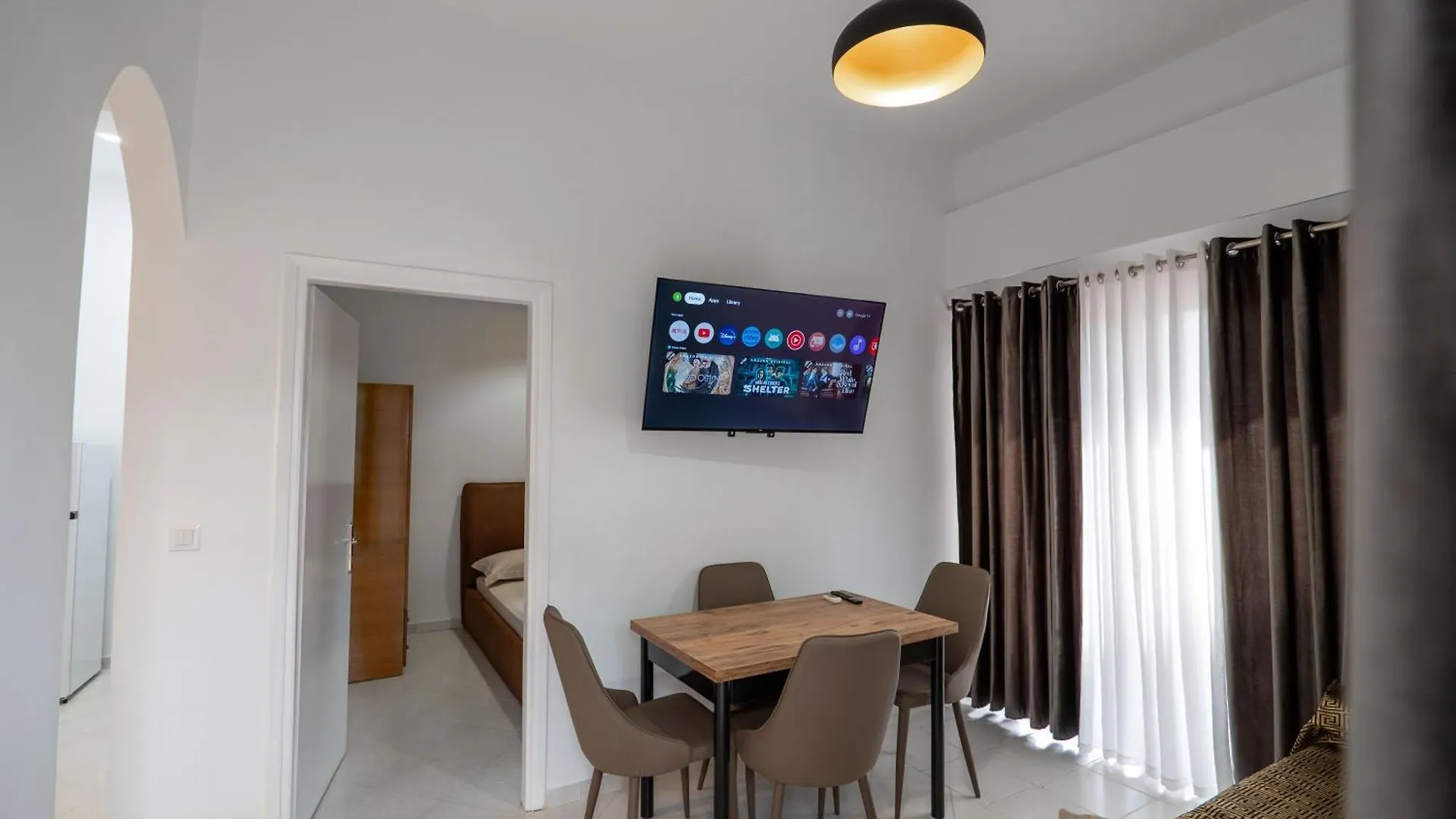 Hoteleks Inn & Suites Sarandë